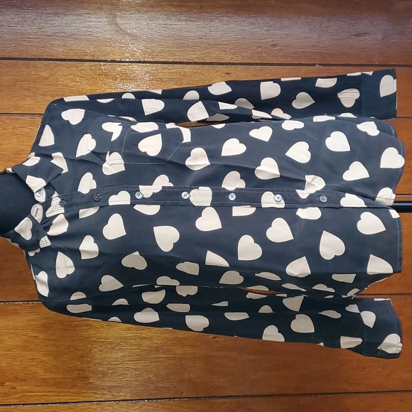 Silk top with pink hearts - Picture 2 of 11